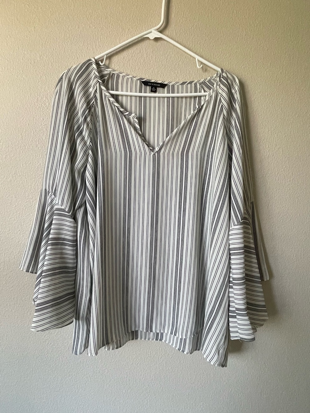 Zac and Rachel Flowy Blouse XL